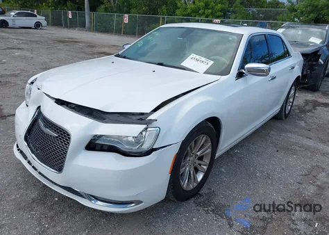 2016 Chrysler 300C z USA, uszkodzony, nr VIN 2C3CCAEG1GH190417